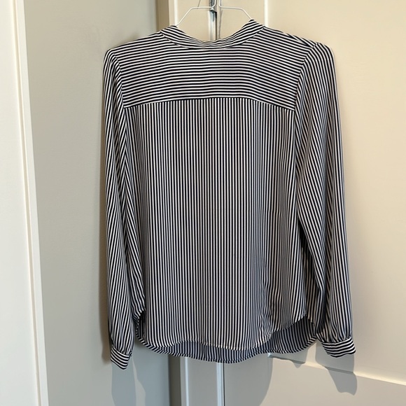 Loft Ann Taylor 3 tops bundle - Picture 2 of 16